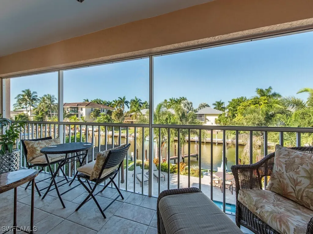 1569 Chesapeake Avenue Naples FL 34102