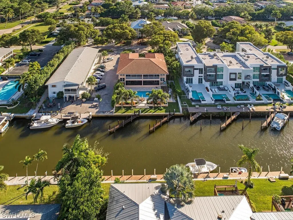 1569 Chesapeake Avenue Naples FL 34102
