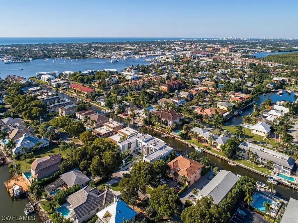 1569 Chesapeake Avenue Naples FL 34102