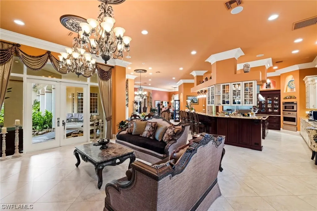 9126 The Lane Naples FL 34109