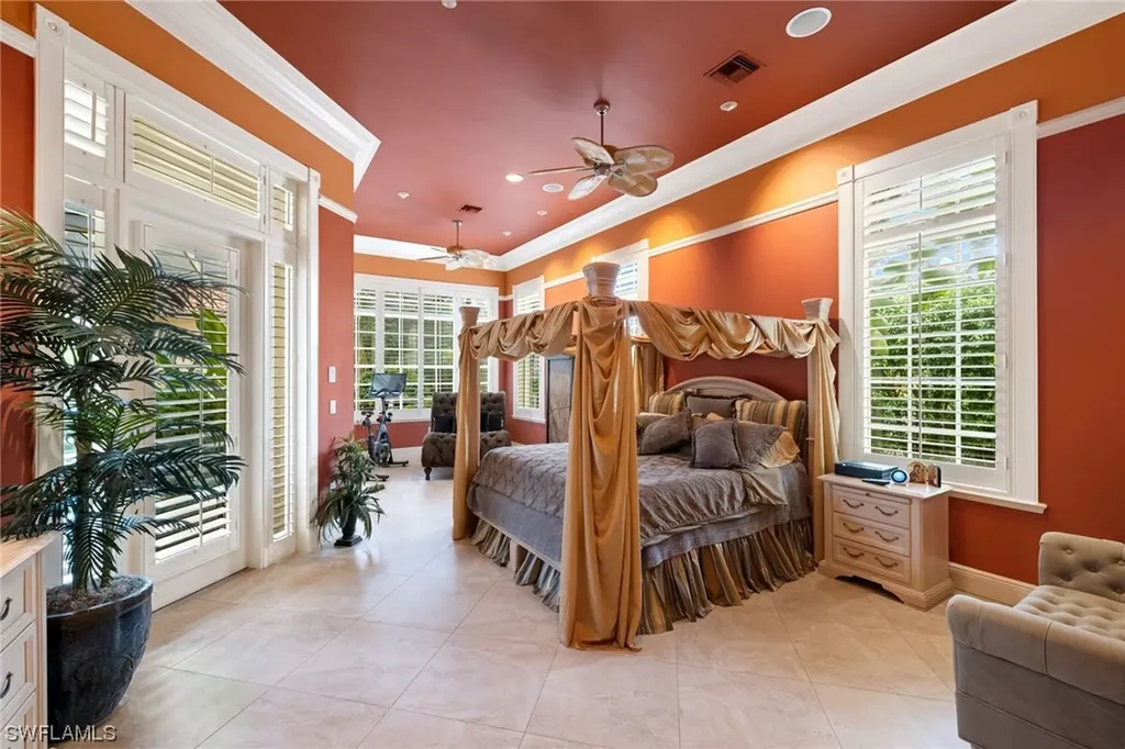 9126 The Lane Naples FL 34109