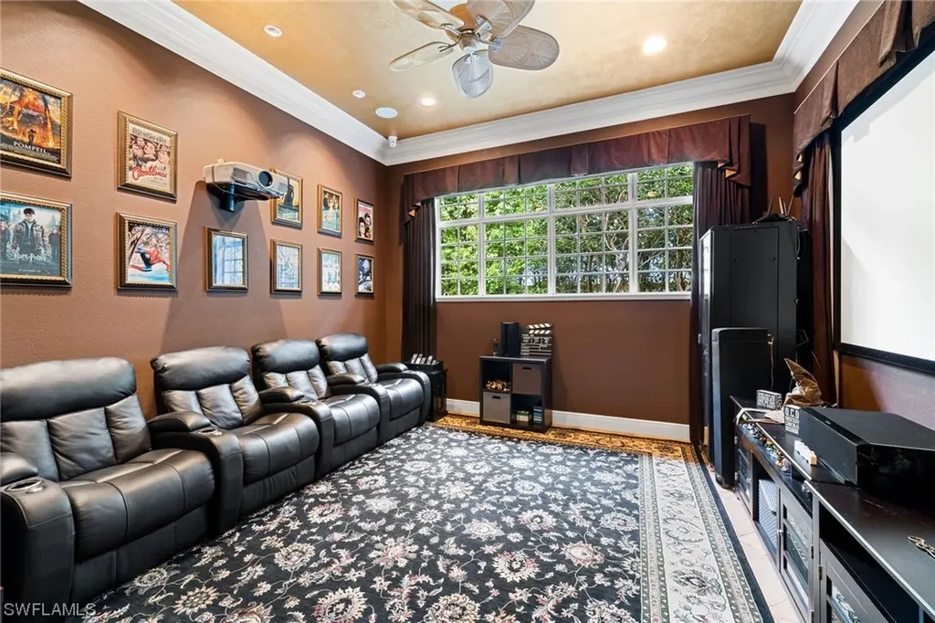 9126 The Lane Naples FL 34109