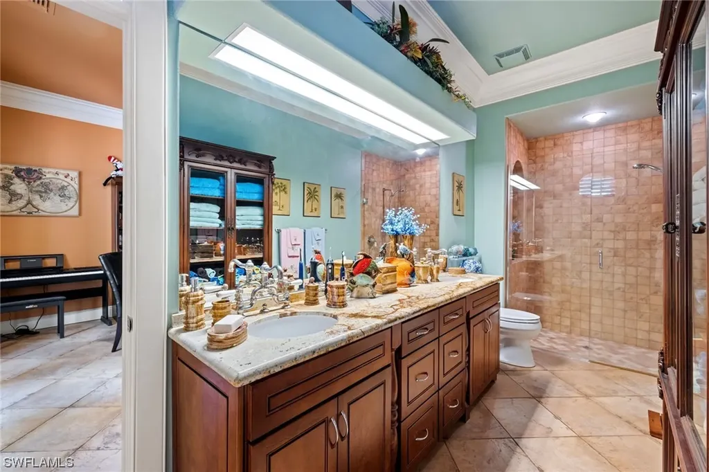 9126 The Lane Naples FL 34109