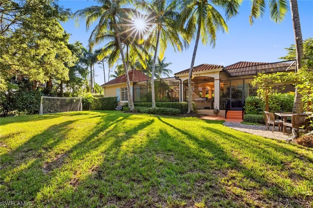 9126 The Lane Naples FL 34109