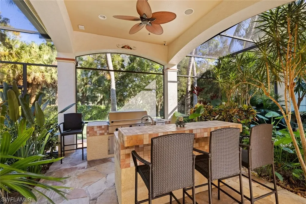9126 The Lane Naples FL 34109