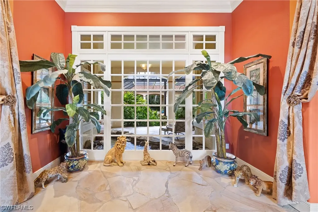 9126 The Lane Naples FL 34109