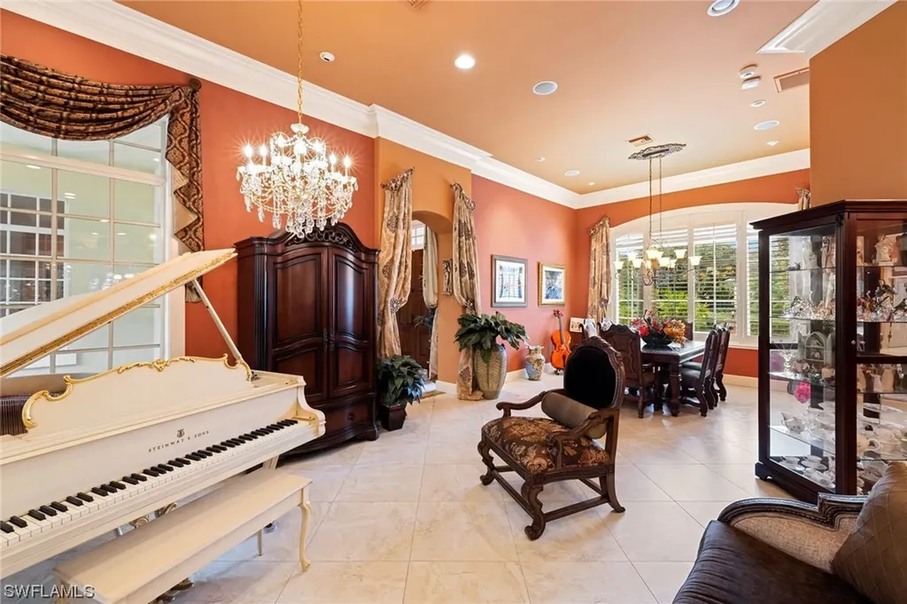 9126 The Lane Naples FL 34109