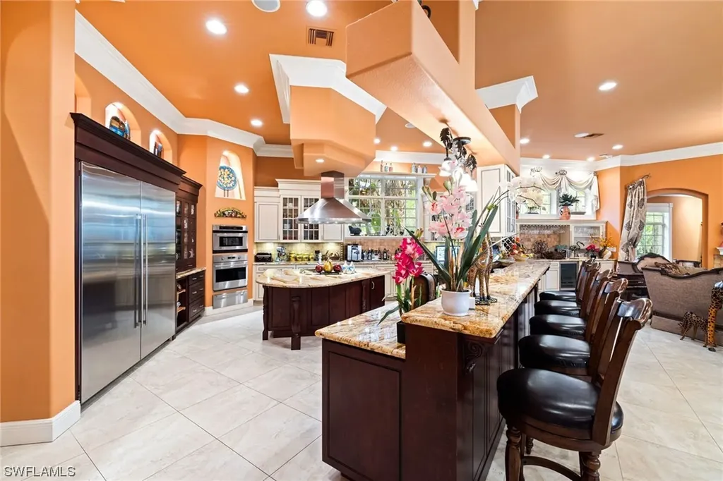 9126 The Lane Naples FL 34109