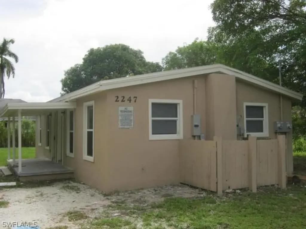 2247 Henderson Avenue Fort Myers FL 33916