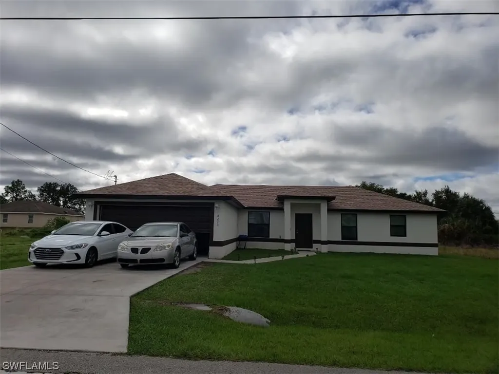 4213 8th Street SW Lehigh Acres FL 33976
