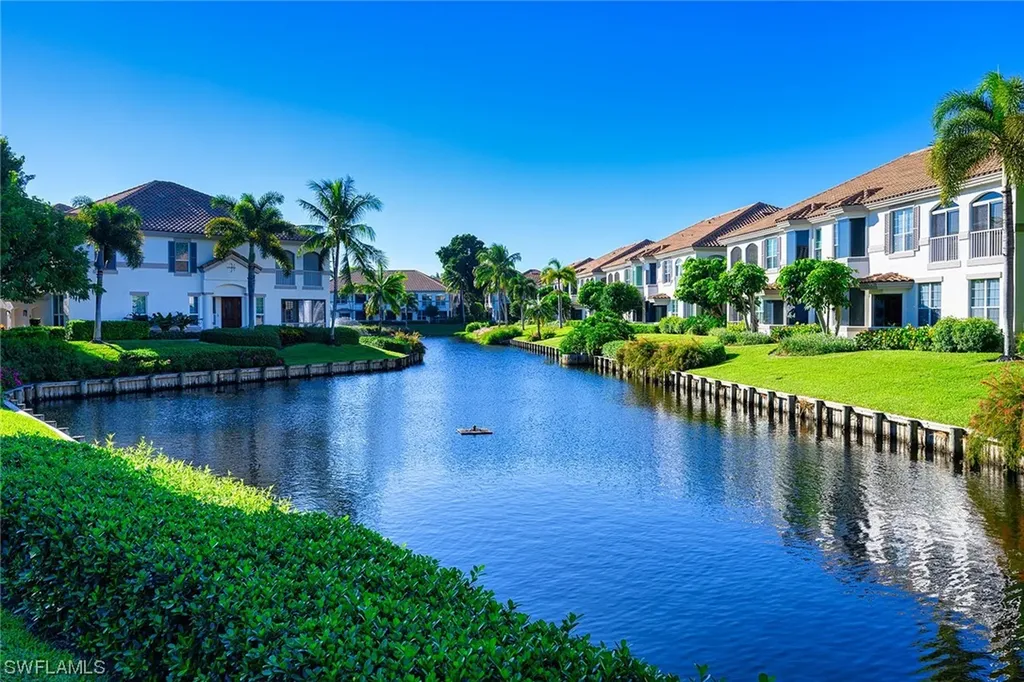 172 Colonade Circle Naples FL 34103