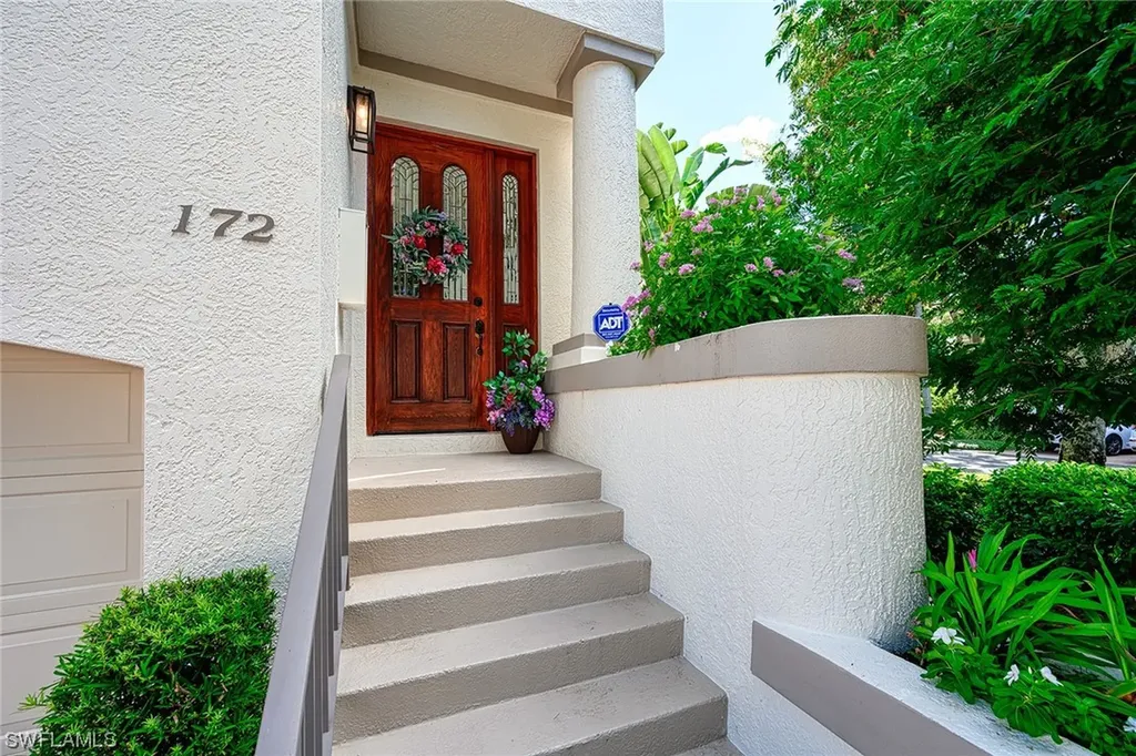 172 Colonade Circle Naples FL 34103