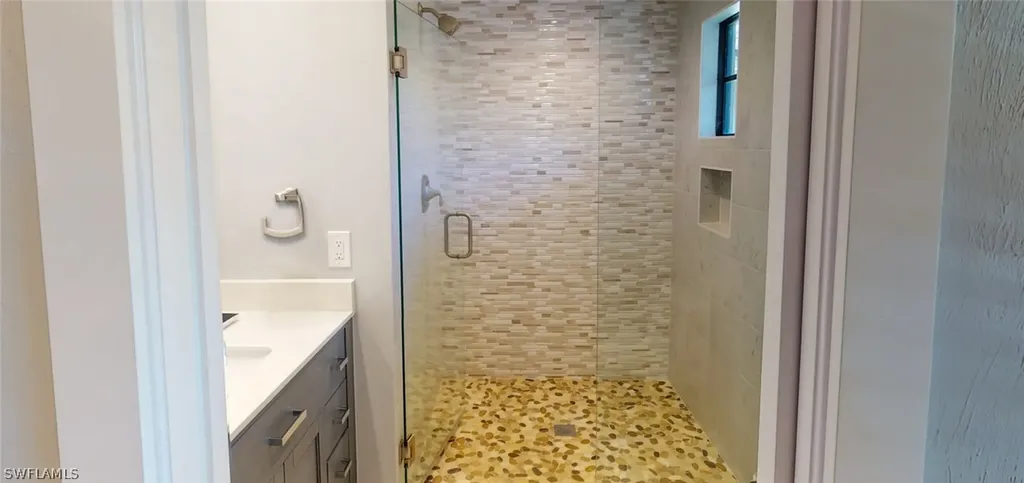 20 Beach Homes Captiva FL 33924