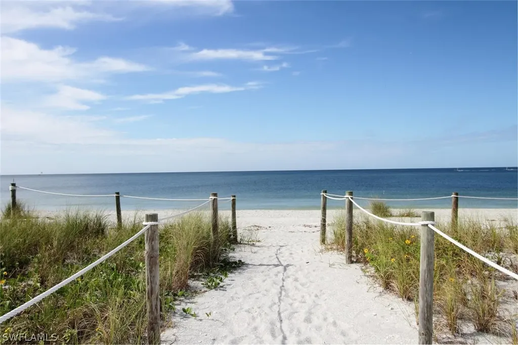 20 Beach Homes Captiva FL 33924