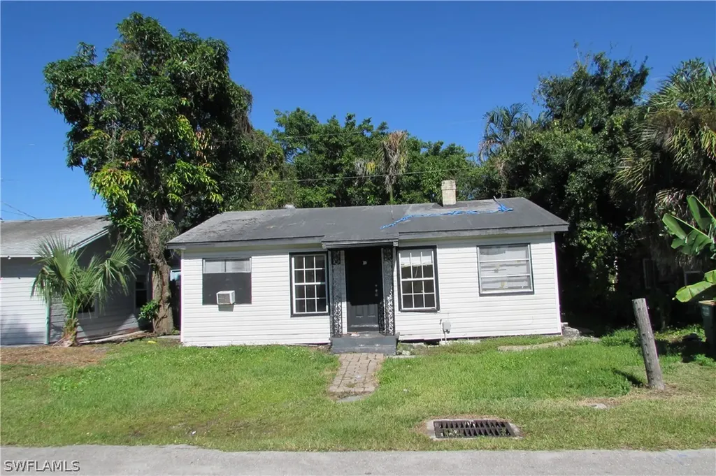 26 Cypress Street North Fort Myers FL 33903