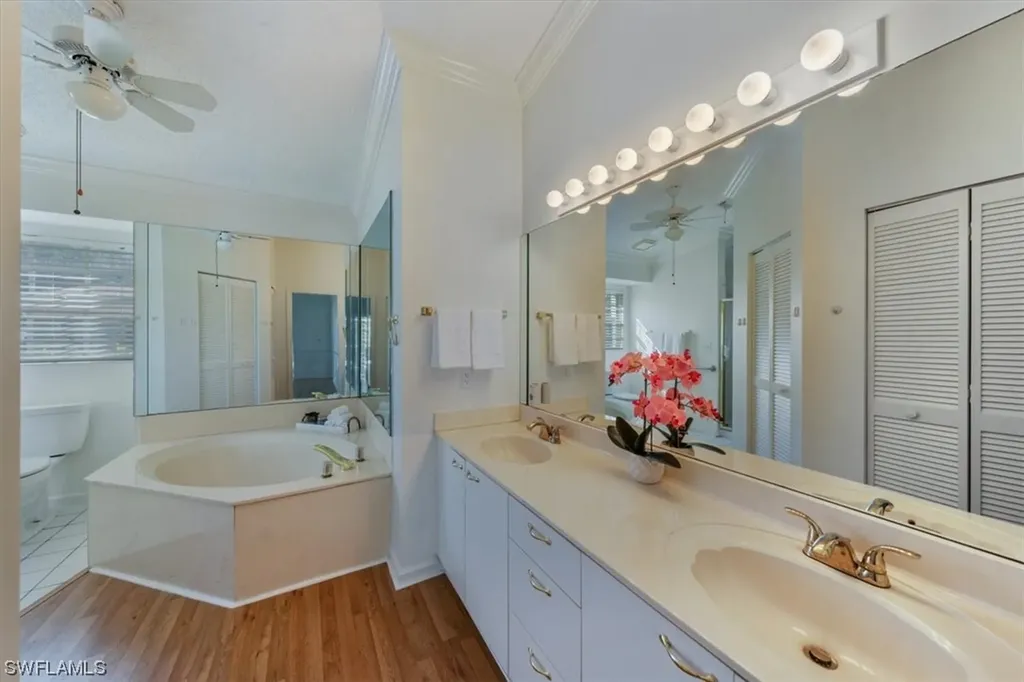 6850 Chartwell Lane Naples FL 34104