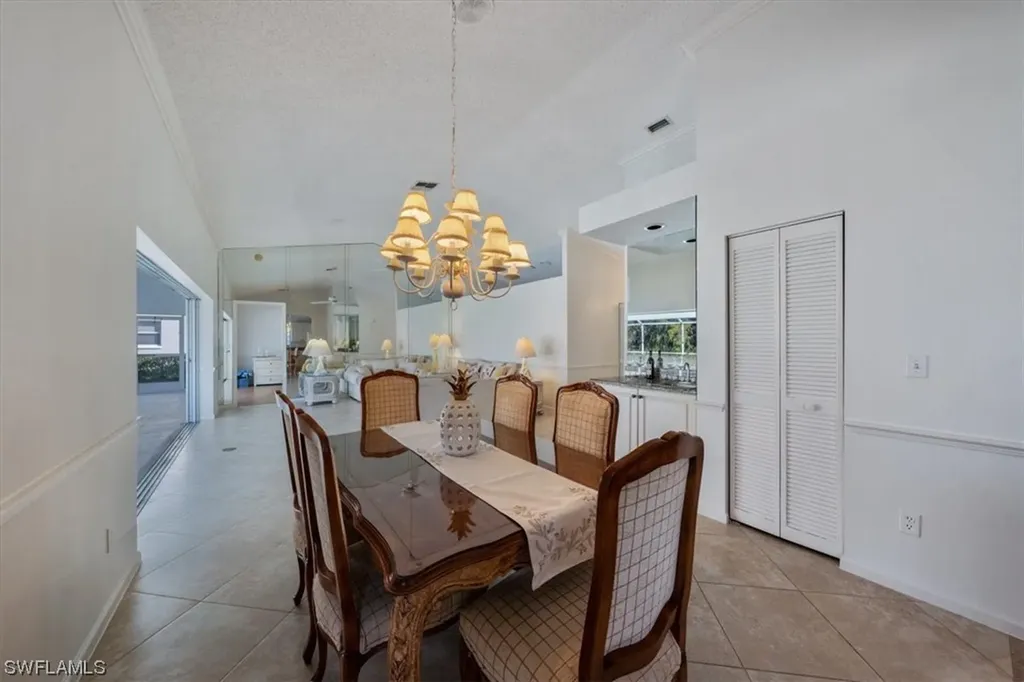 6850 Chartwell Lane Naples FL 34104