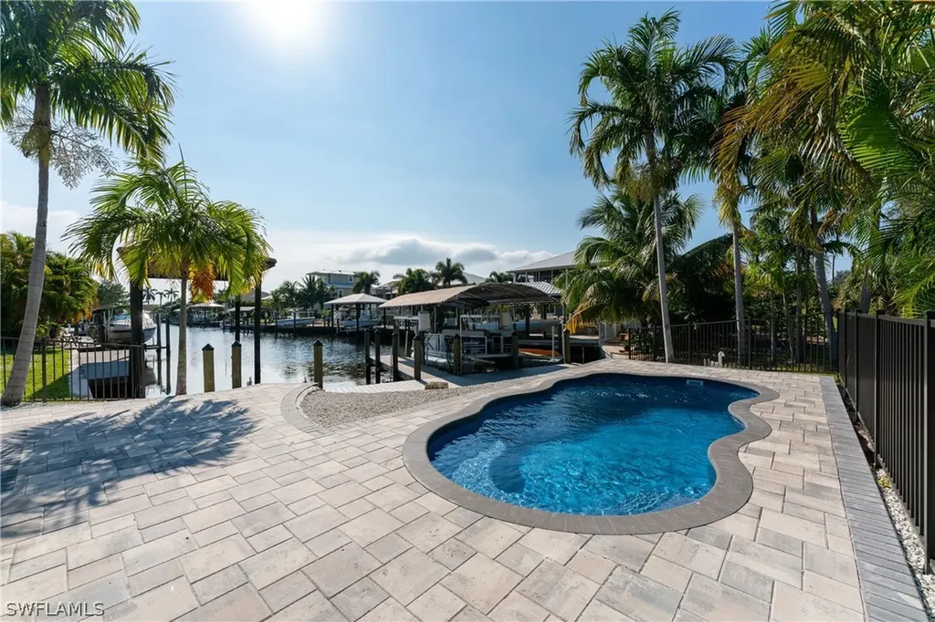 2391 Banana Street St. James City FL 33956