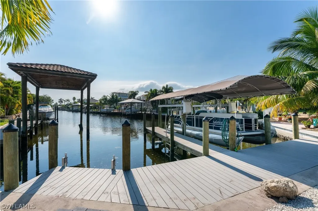 2391 Banana Street St. James City FL 33956