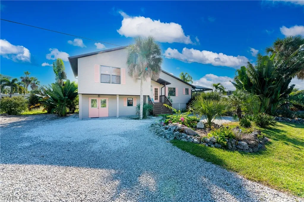 2391 Banana Street St. James City FL 33956