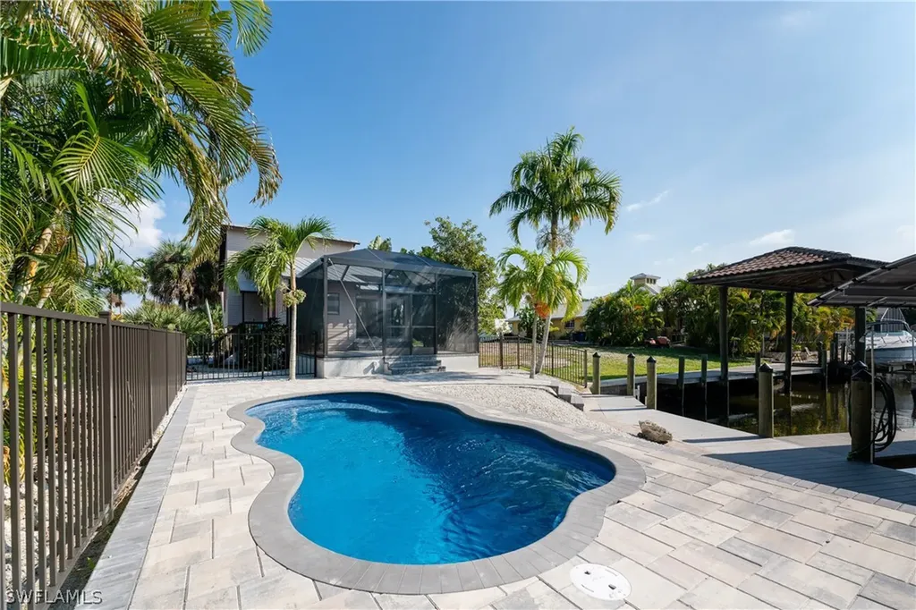 2391 Banana Street St. James City FL 33956