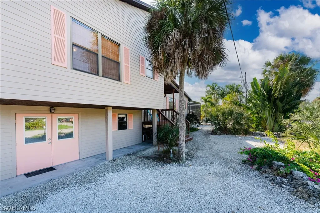 2391 Banana Street St. James City FL 33956