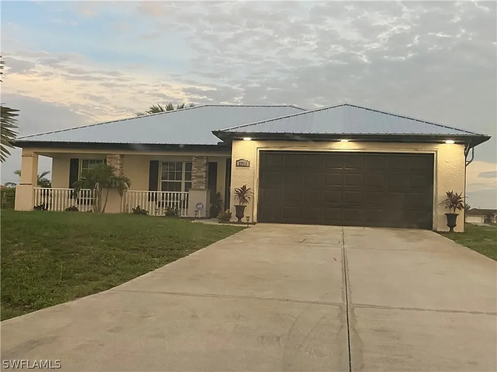 2711 21st Street SW Lehigh Acres FL 33976