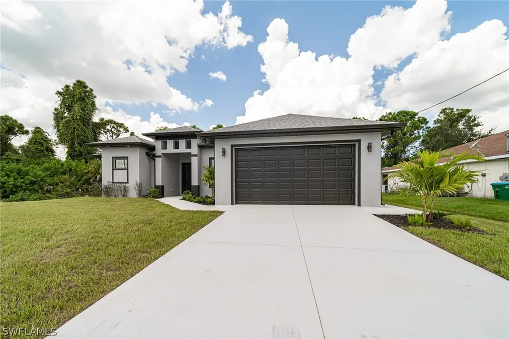 3813 14th Street W Lehigh Acres FL 33971