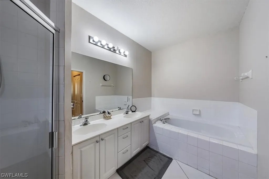 650 Luisa Lane Naples FL 34104