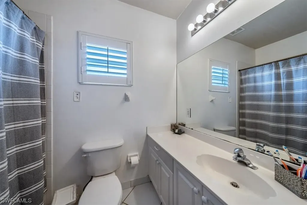 650 Luisa Lane Naples FL 34104