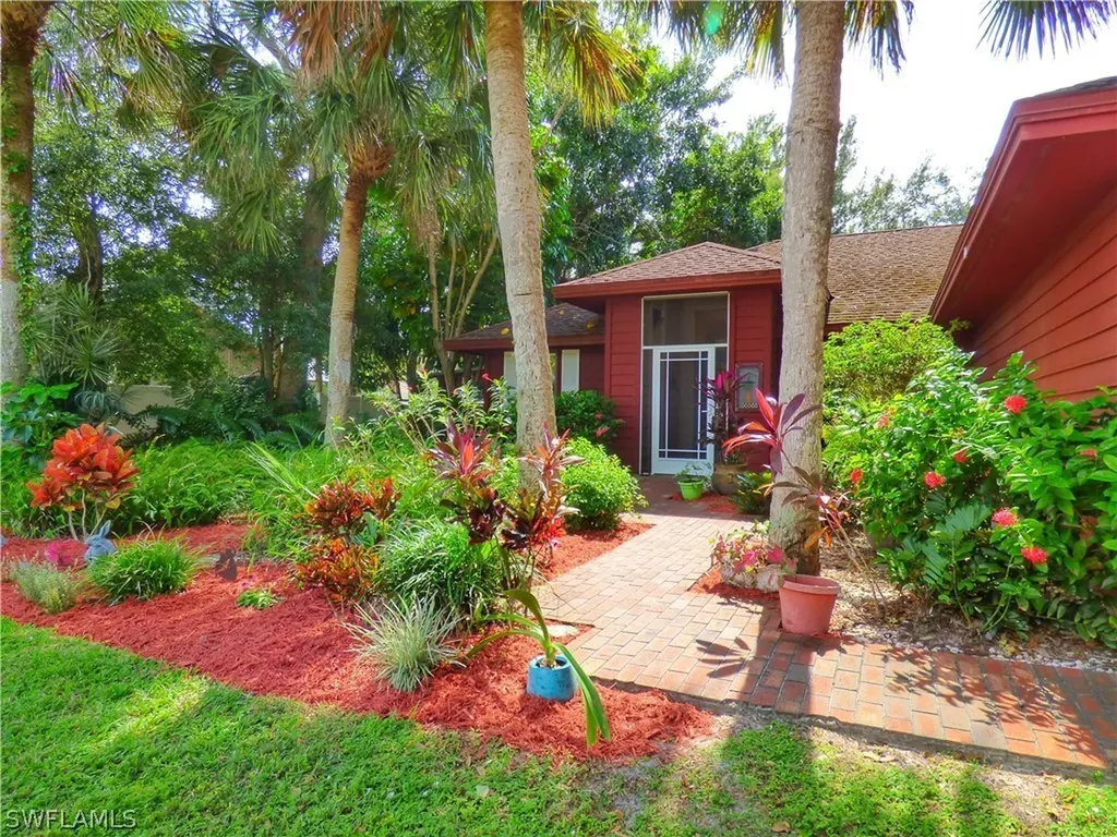 2490 Outrigger Lane Naples FL 34104
