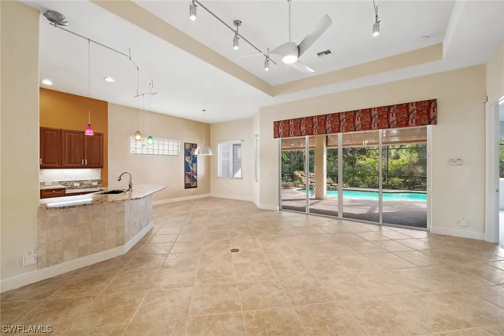 5592 Hammock Isle Drive Naples FL 34119