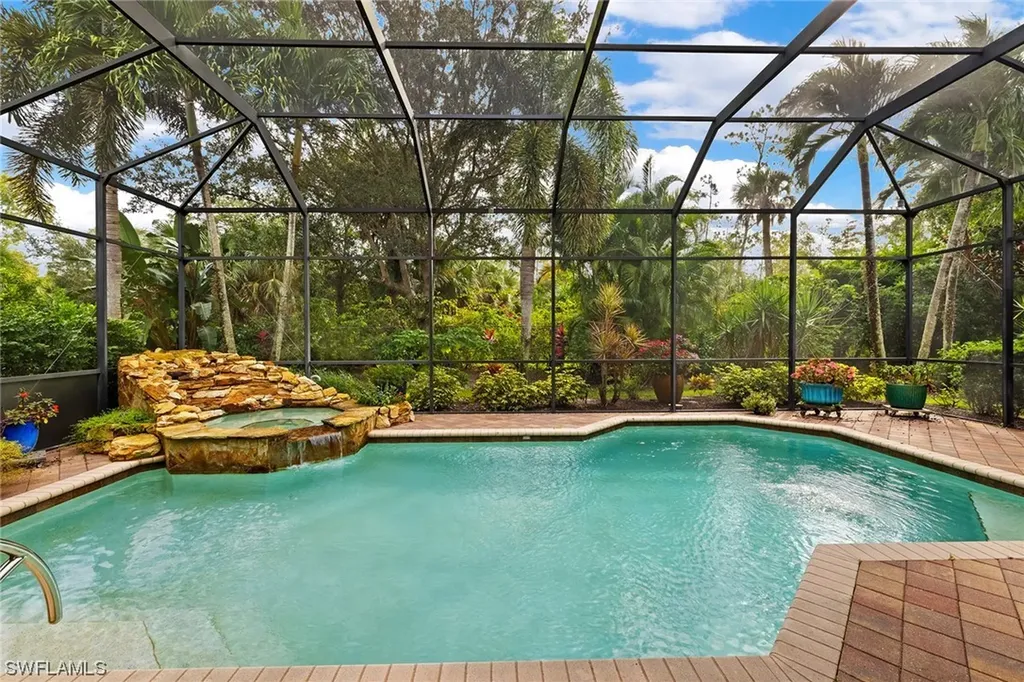 5592 Hammock Isle Drive Naples FL 34119
