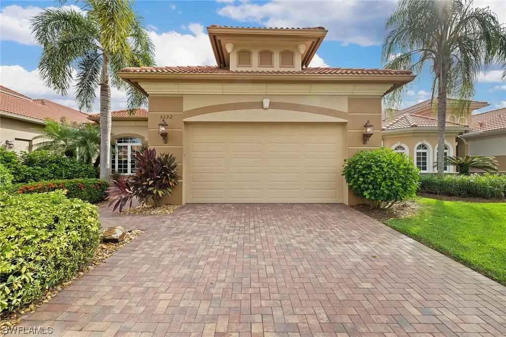 5592 Hammock Isle Drive Naples FL 34119