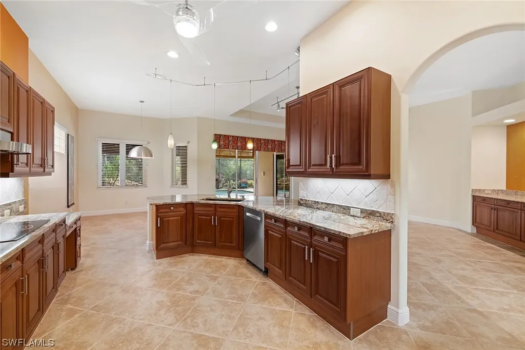 5592 Hammock Isle Drive Naples FL 34119