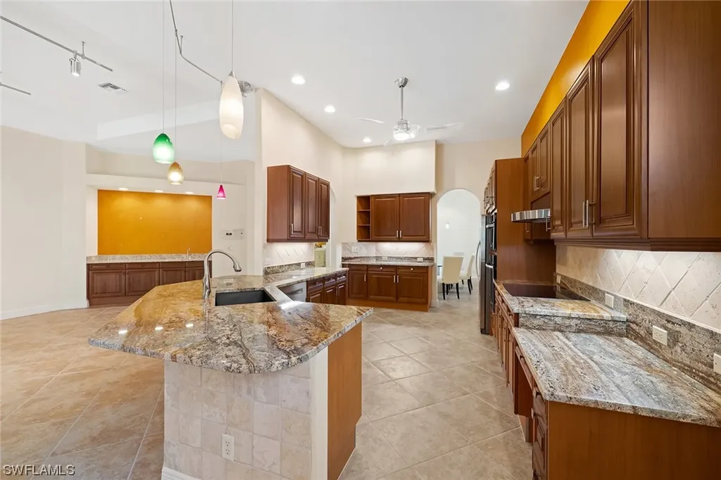 5592 Hammock Isle Drive Naples FL 34119