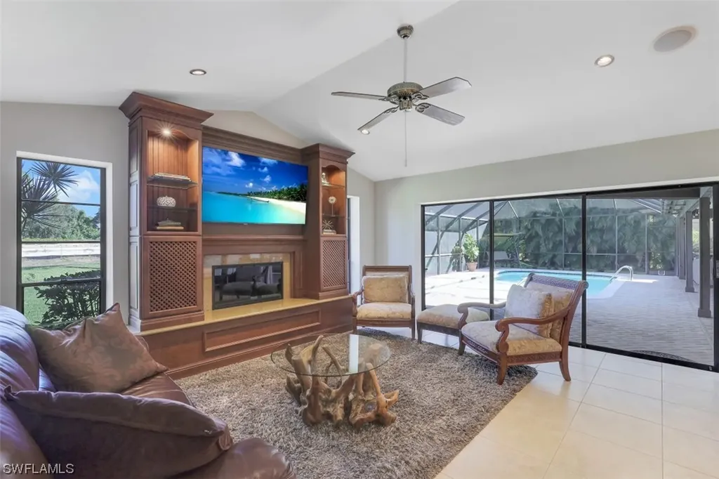 1915 Empress Court Naples FL 34110