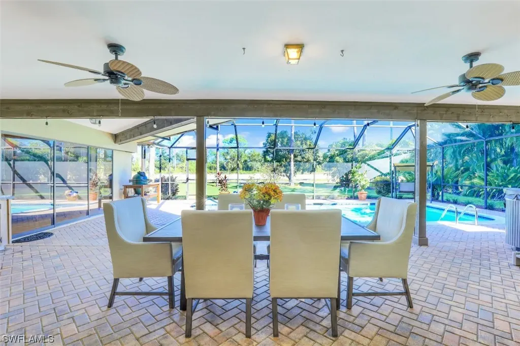 1915 Empress Court Naples FL 34110