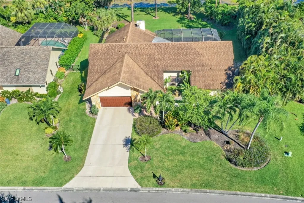 1915 Empress Court Naples FL 34110