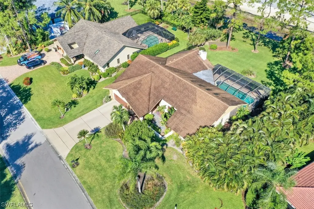 1915 Empress Court Naples FL 34110