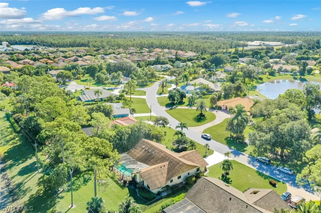 1915 Empress Court Naples FL 34110