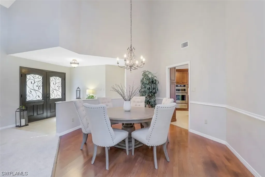 1915 Empress Court Naples FL 34110