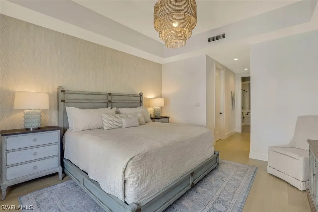 1111 Central Avenue Naples FL 34102
