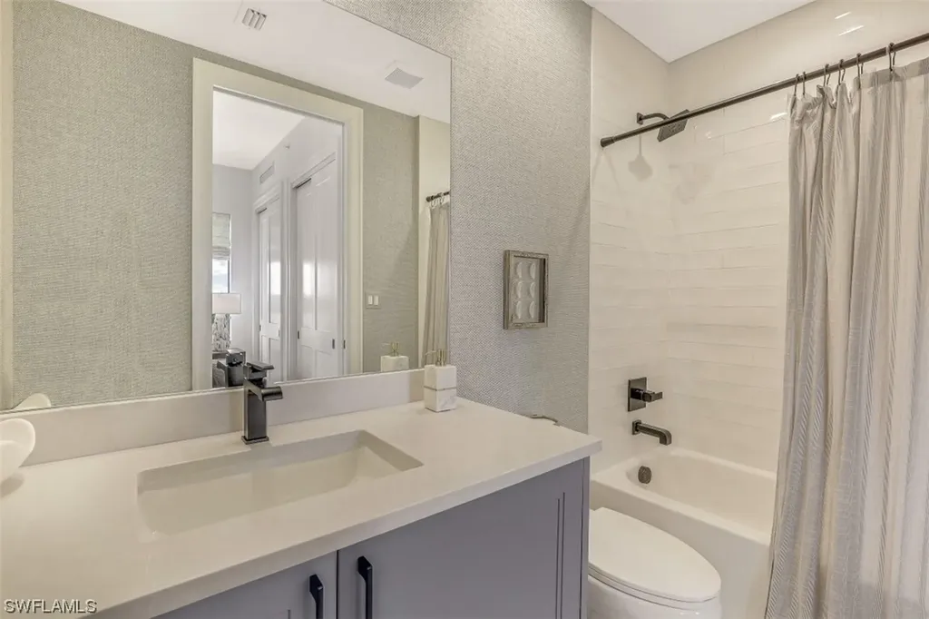 1111 Central Avenue Naples FL 34102