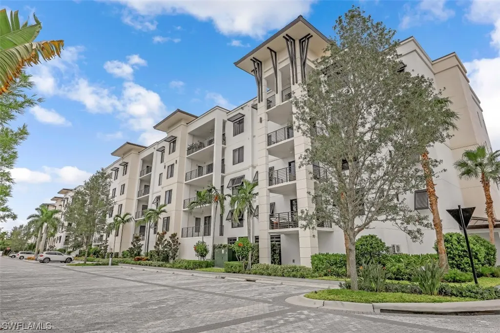1111 Central Avenue Naples FL 34102