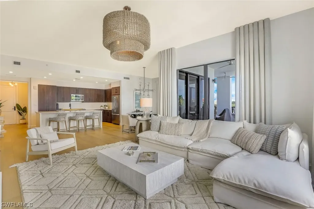 1111 Central Avenue Naples FL 34102