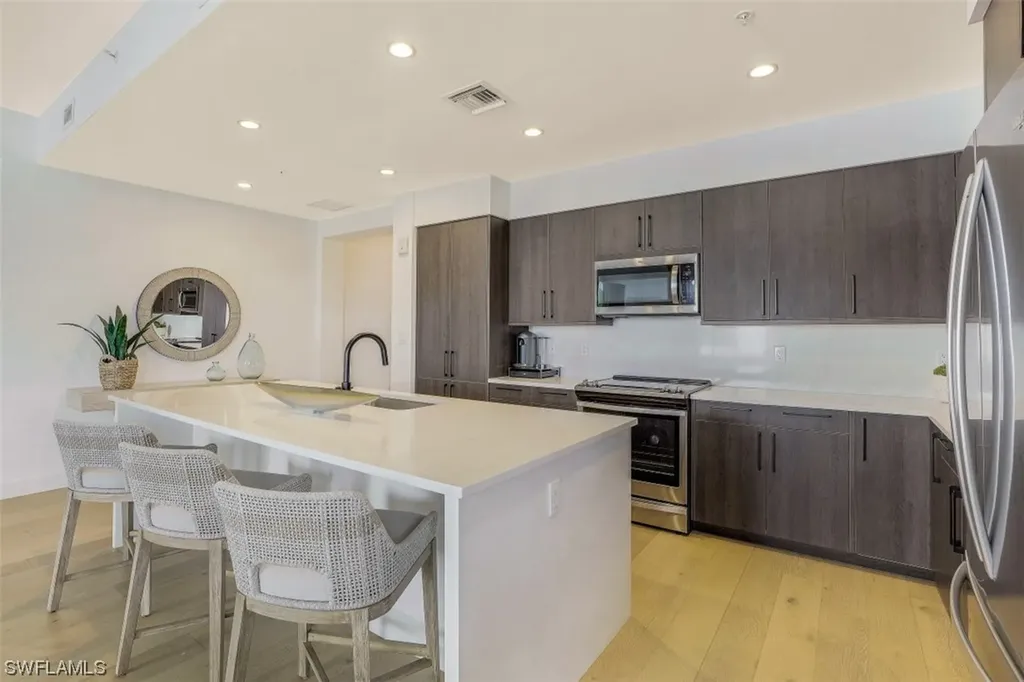 1111 Central Avenue Naples FL 34102