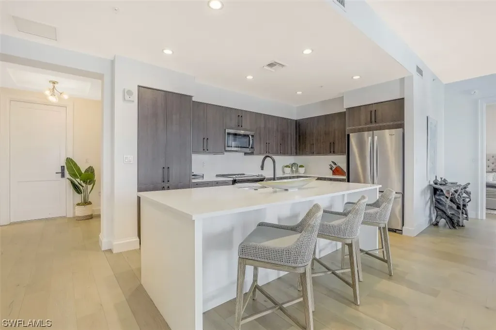 1111 Central Avenue Naples FL 34102