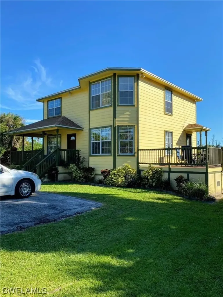 2624 20th Avenue SE Naples FL 34117