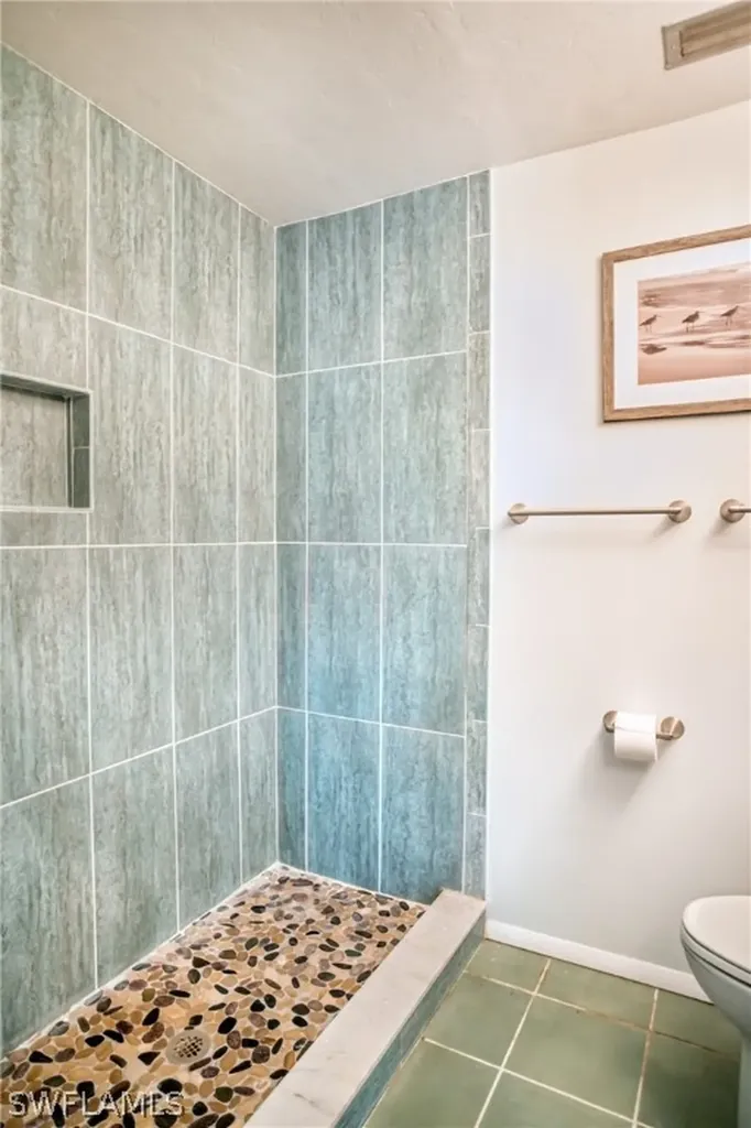 1667 Atlanta Plaza Drive Sanibel FL 33957